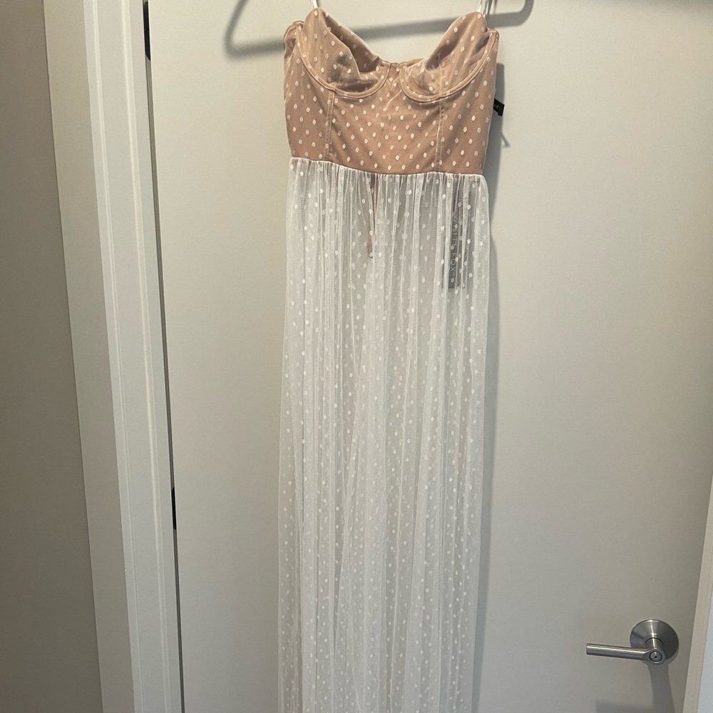 White fox boutique - totally bangin mesh maxi size small NWT